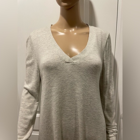 Loft Cozy Light Gray Long Sleeve Tunic size M - Picture 4 of 5